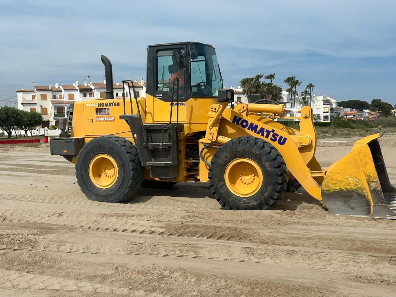 Pala cargadora Komatsu 320